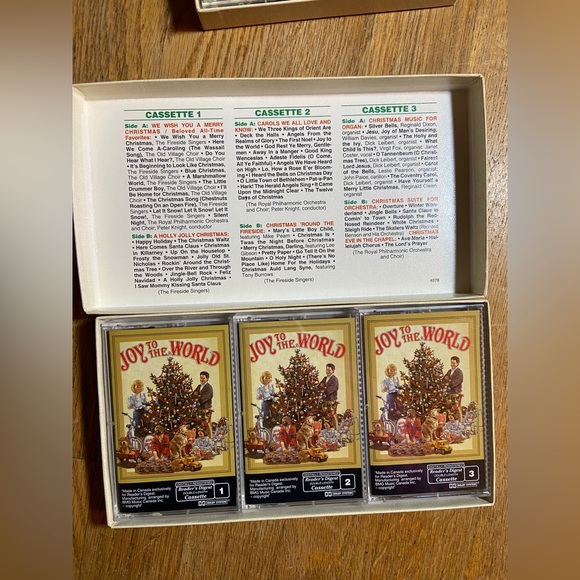 READERS DIGEST CHRISTMAS THROUGH THE YEARS  VINTAGE  AUDIO CASSETTE SET TAPES - Picture 7 of 9